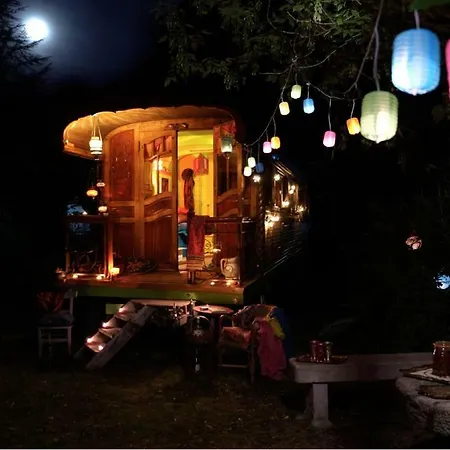 Luxury tent La Roulotte De Sandor Quintigny